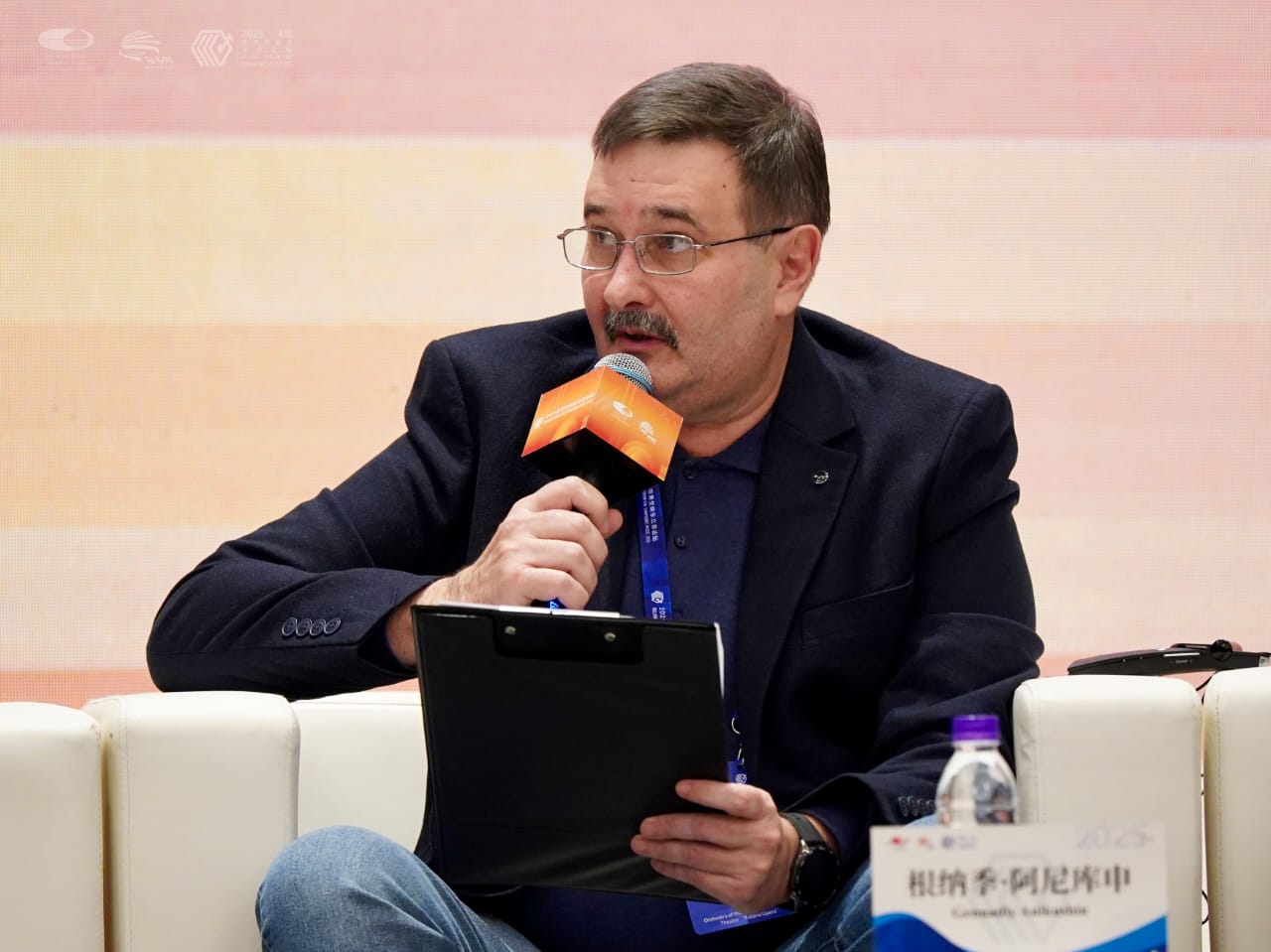 media-gennadiy-anikushin